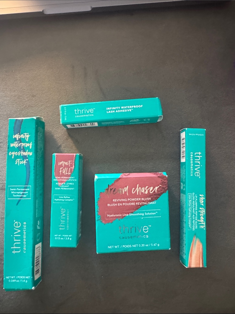 Brand NEW Thrive Causemetics Dream Chaser Reviving Powder Blush - Teal Packaging